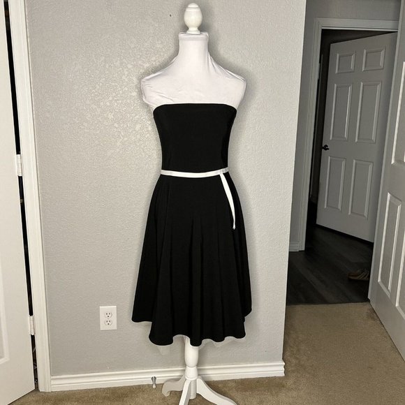 Size 9 Black And White Strapless Tulle Knee Length Fit and Flare Dress Timeless - Picture 2 of 9